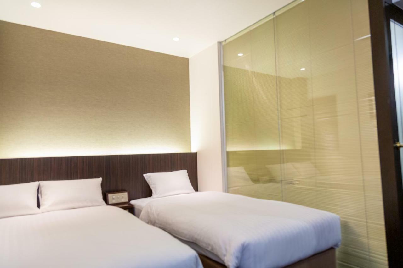 Floral Hotel - Nihonbashi أوساكا المظهر الخارجي الصورة