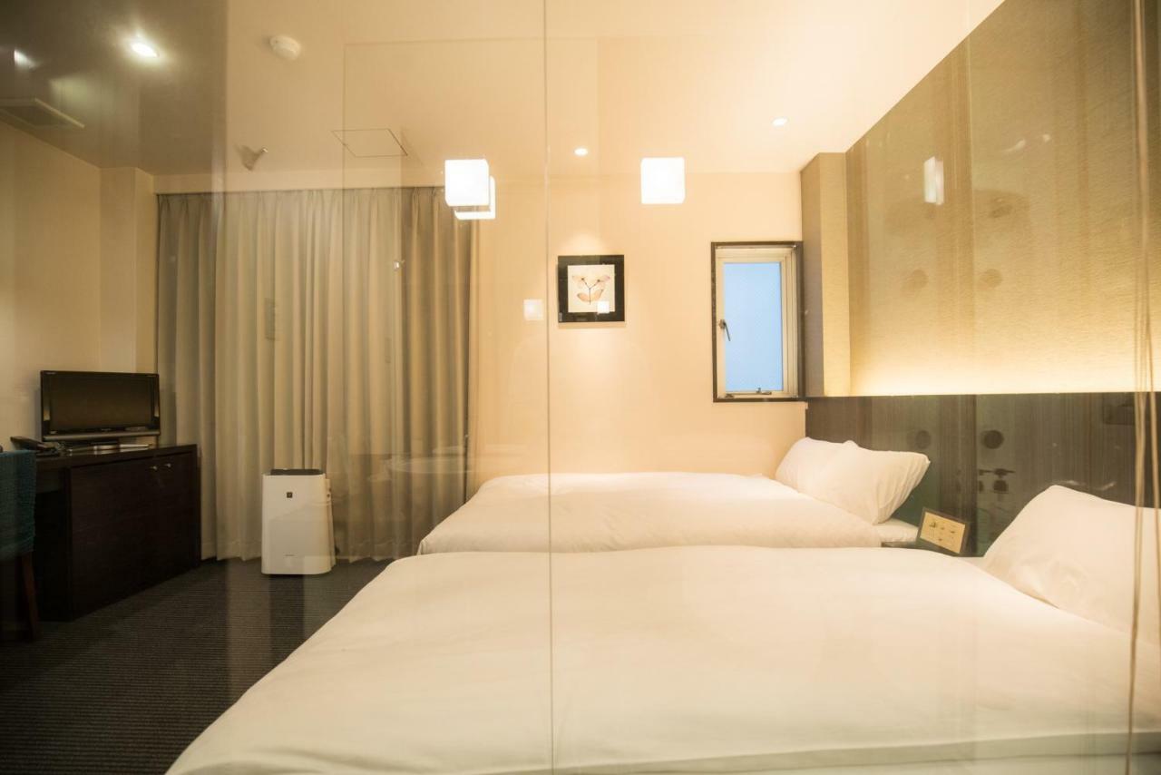 Floral Hotel - Nihonbashi أوساكا المظهر الخارجي الصورة